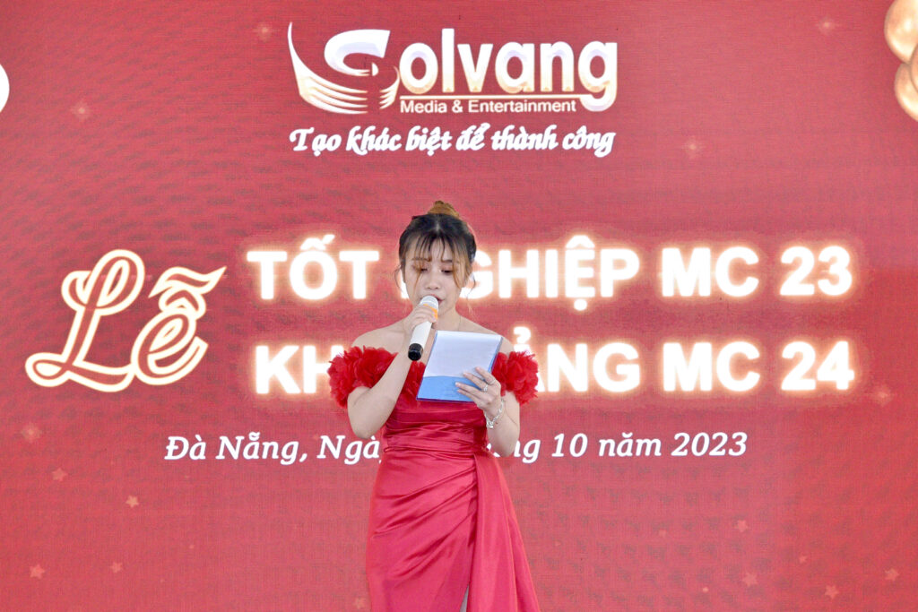 LỄ TỐT NGHIỆP LỚP ĐÀO TẠO MC TẠI ĐÀ NẴNG KHOÁ 23 CỦA SOL VÀNG 14 DSC 7758